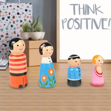 Wooden Peg Doll Family Set 1